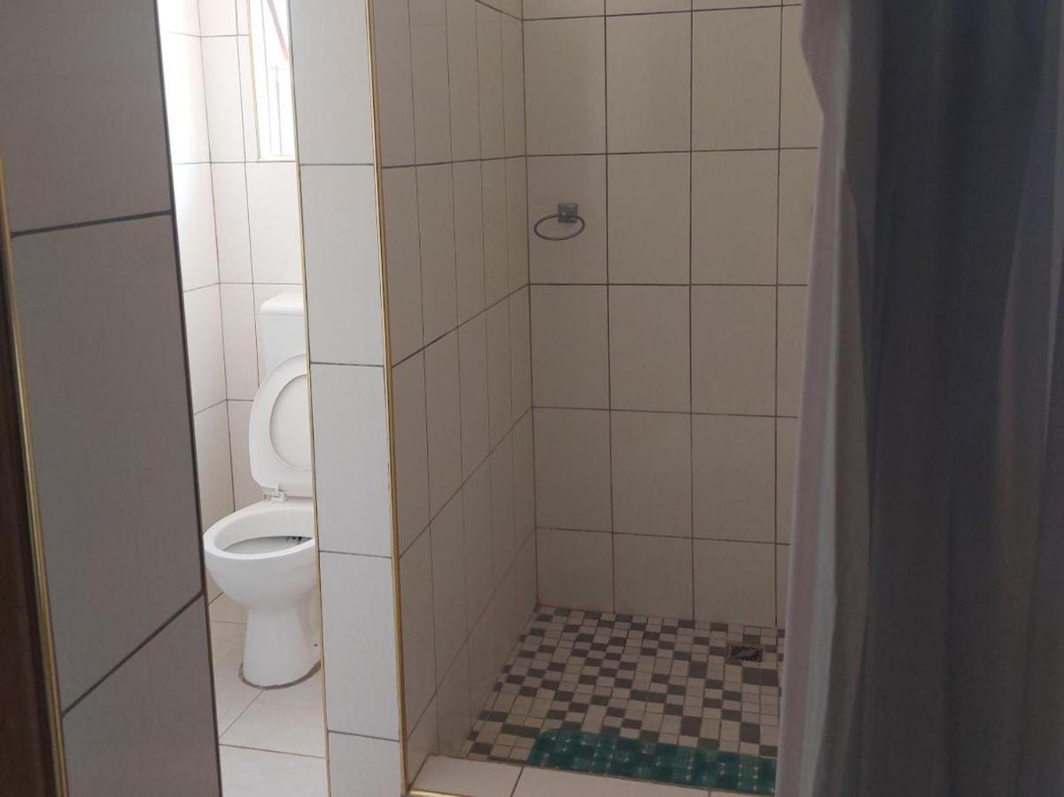 P Wake Guesthouse Opuwo Номер фото