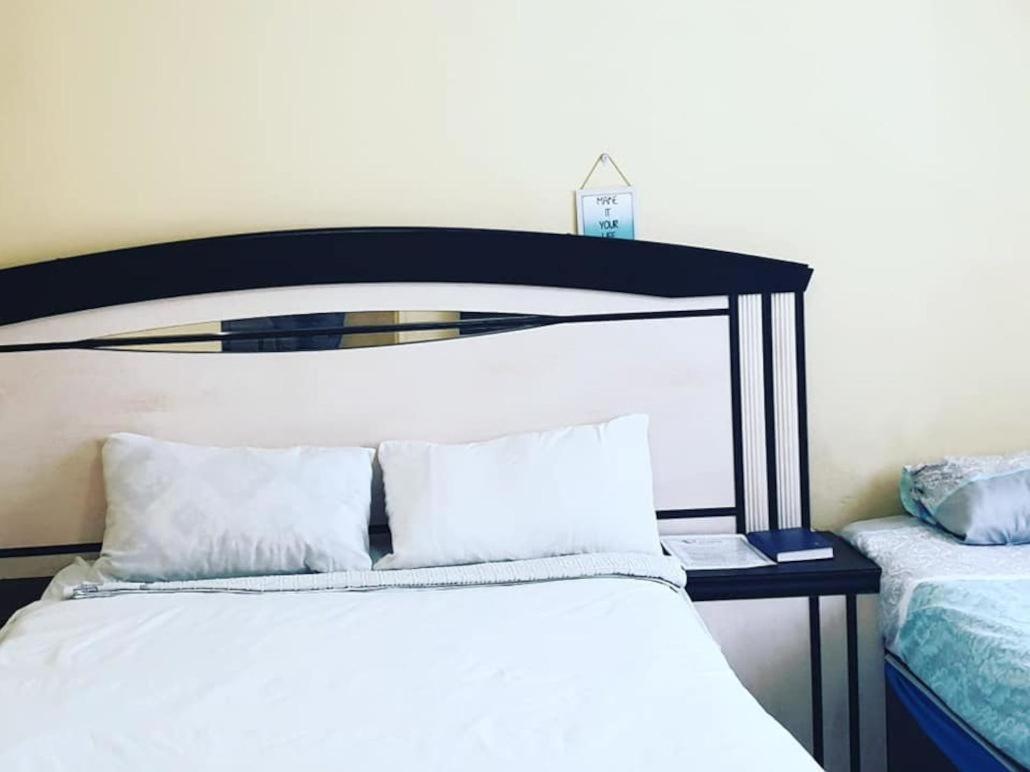 P Wake Guesthouse Opuwo Номер фото